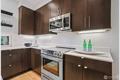 3641 22nd Avenue W #E, Seattle, WA 98199 - Photo 17