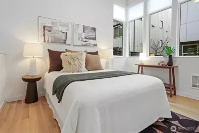 3641 22nd Avenue W #E, Seattle, WA 98199 - Photo 3