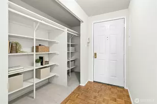 8720 Phinney Ave N, Seattle, WA 98103 - Photo 5