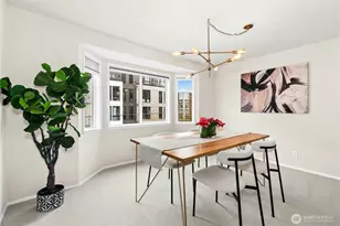 8720 Phinney Ave N, Seattle, WA 98103 - Photo 9