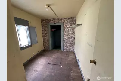 131 17 Avenue, Longview, WA 98632 - Photo 17