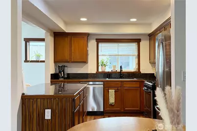 3012 NE 137th Street #B, Seattle, WA 98125 - Photo 9