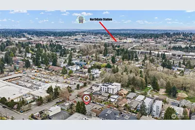 9545 Interlake Avenue N, Seattle, WA 98103 - Photo 27