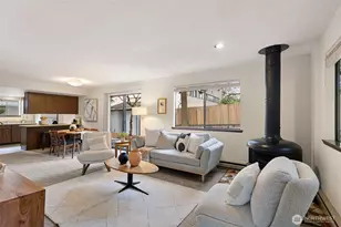 9545 Interlake Ave N, Seattle, WA 98103 - Photo 3