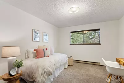 9545 Interlake Avenue N, Seattle, WA 98103 - Photo 23