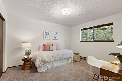 9545 Interlake Avenue N, Seattle, WA 98103 - Photo 25