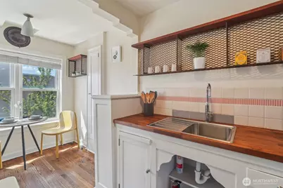 519 W Roy Street #309, Seattle, WA 98119 - Photo 15