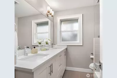1816 NE 82nd Street, Seattle, WA 98115 - Photo 17