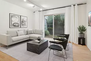 506 E Howell St, Seattle, WA 98122 - Photo 3