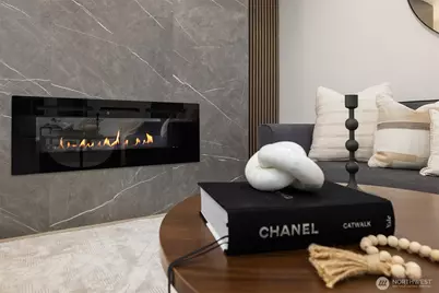 1412 Taylor Avenue N, Seattle, WA 98109 - Photo 7