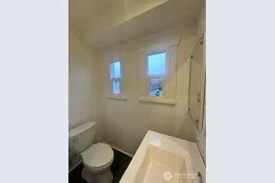 813 N 3rd Street, Renton, WA 98057 - Photo 13