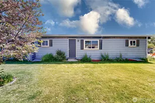 1420 S E Chickadee Ln, College Place, WA 99324 - Photo 3