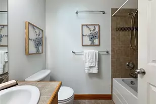 8515 Stone Ave N, Seattle, WA 98103 - Photo 17