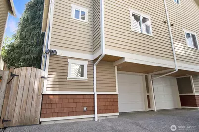 8515 Stone Avenue N #A, Seattle, WA 98103 - Photo 25