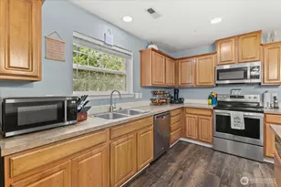 18124 115th St Ct E, Bonney Lake, WA 98391 - Photo 11