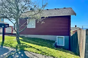 522 12th St, Bellingham, WA 98225 - Photo 9