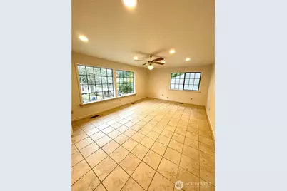 9024 Waverly Drive SW, Lakewood, WA 98499 - Photo 3