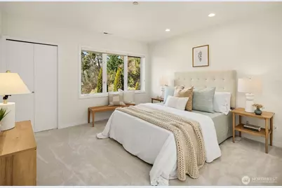 7439 W Mercer Way, Mercer Island, WA 98040 - Photo 25