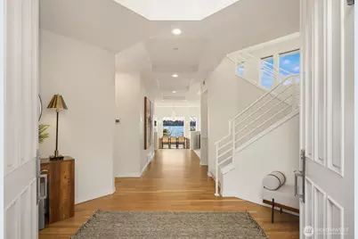 7439 W Mercer Way, Mercer Island, WA 98040 - Photo 3