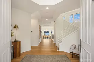 7439 W Mercer Way, Mercer Island, WA 98040 - Photo 3