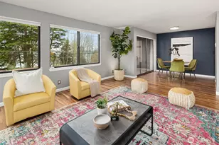 654 W Olympic Pl, Seattle, WA 98119 - Photo 9