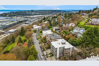654 W Olympic Place #203, Seattle, WA 98119 - Photo 35