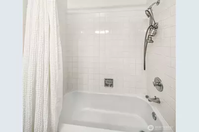 654 W Olympic Place #203, Seattle, WA 98119 - Photo 27