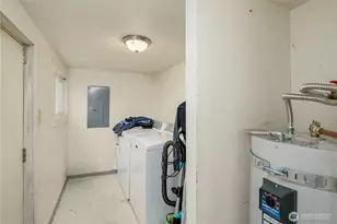 1031 W Glenwood St, Port Angeles, WA 98363 - Photo 21