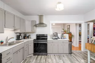 1031 W Glenwood St, Port Angeles, WA 98363 - Photo 9