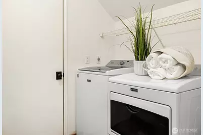 566 241st Lane SE, Sammamish, WA 98074 - Photo 19