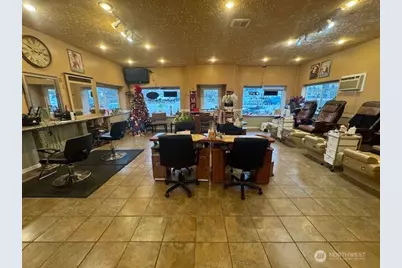 9222 Silverdale Way NW, Silverdale, WA 98383 - Photo 17