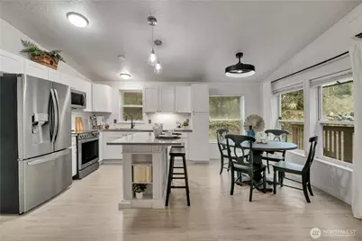 3902 162nd Avenue E, Lake Tapps, WA 98391 - Photo 9