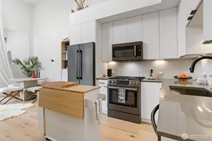 916 NW 56th St, Seattle, WA 98107 - Photo 7