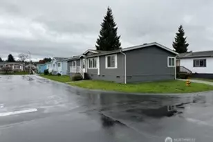 5711 NE 100th St, Marysville, WA 98270 - Photo 3