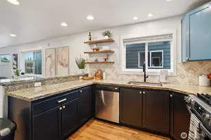 926 N 96th St, Seattle, WA 98103 - Photo 11