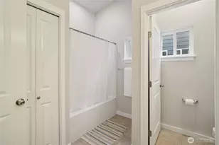 926 N 96th St, Seattle, WA 98103 - Photo 23