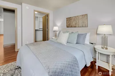 10650 NE 9th Place #422, Bellevue, WA 98004 - Photo 17