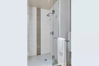 10650 NE 9th Place #422, Bellevue, WA 98004 - Photo 21