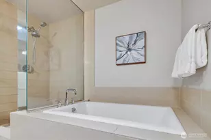 10650 NE 9th Pl, Bellevue, WA 98004 - Photo 19