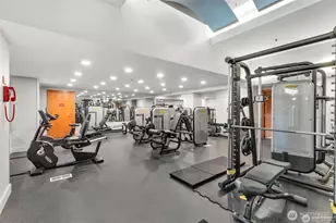 10650 NE 9th Pl, Bellevue, WA 98004 - Photo 29