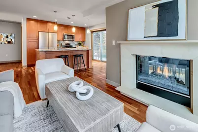 10650 NE 9th Place #422, Bellevue, WA 98004 - Photo 5
