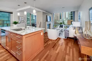 10650 NE 9th Pl, Bellevue, WA 98004 - Photo 9