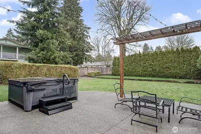 18766 130th Avenue SE, Renton, WA 98058 - Photo 15