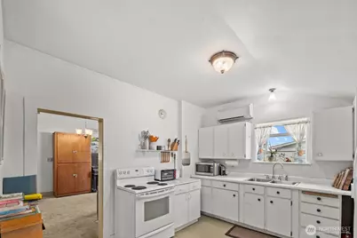 20807 Orville Road E, Orting, WA 98360 - Photo 9