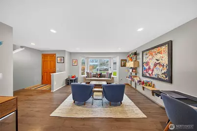 17427 Spruce Way, Lynnwood, WA 98037 - Photo 3