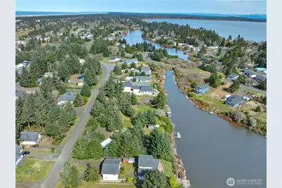 628 Weatherwax Loop NE, Ocean Shores, WA 98569 - Photo 37