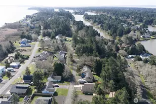 247 Fisher Ave NE, Ocean Shores, WA 98569 - Photo 33