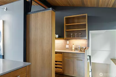 810 W Lee, Seattle, WA 98119 - Photo 11