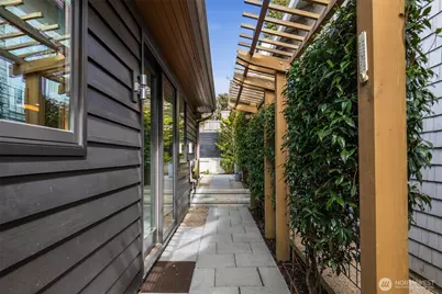 810 W Lee, Seattle, WA 98119 - Photo 33