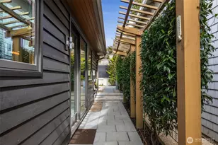 810 W Lee, Seattle, WA 98119 - Photo 33